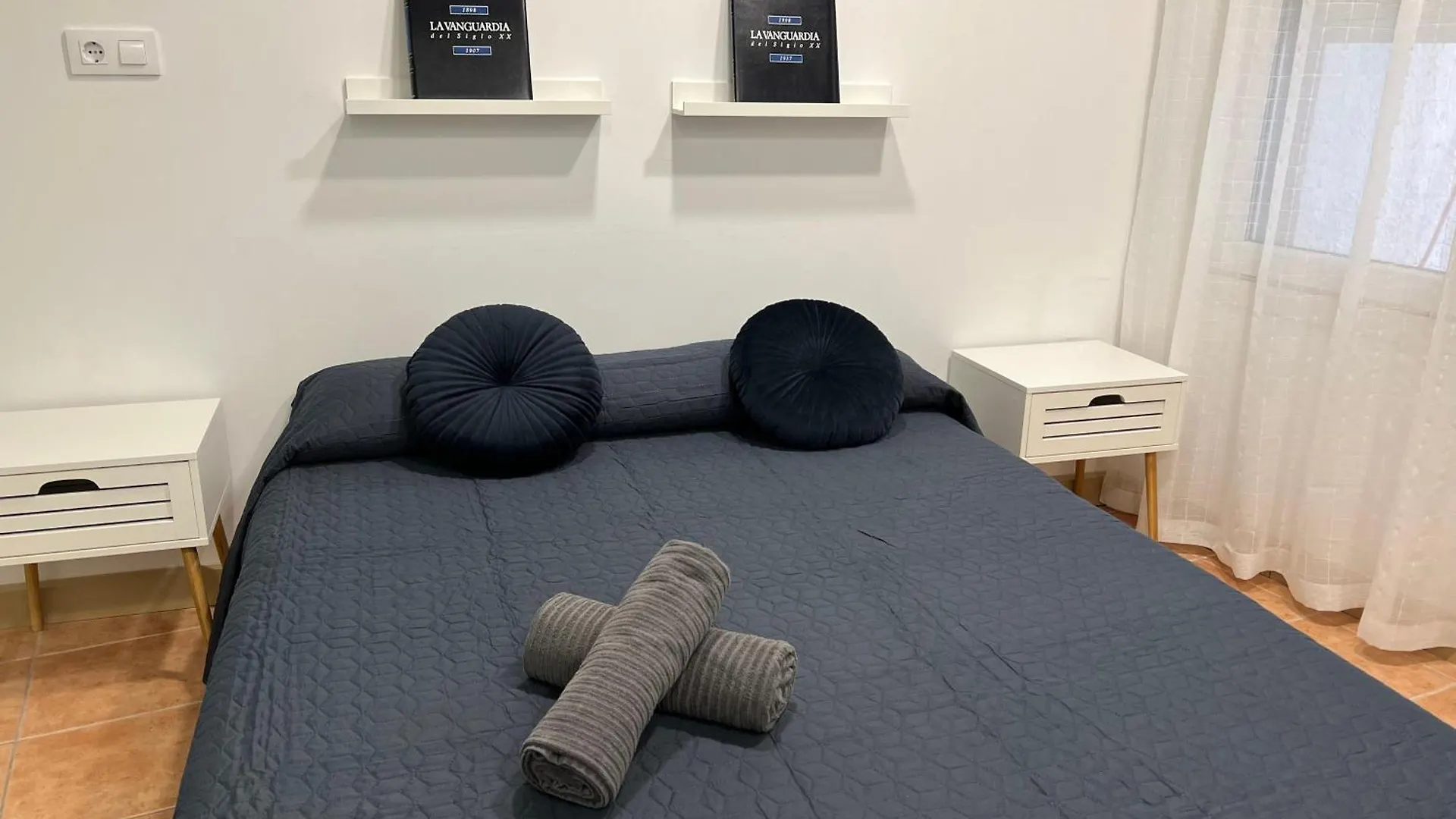Apartamento Nuria,Centro Del Pueblo,Planta Baja Con Jardin, Aire Acondicionado L' Escala 公寓