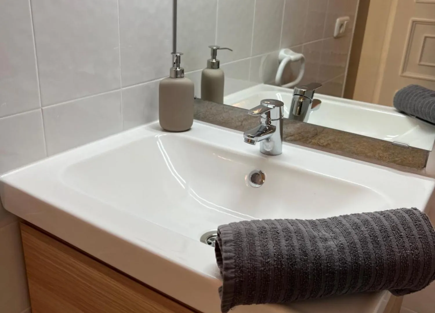 Apartamento Nuria,Centro Del Pueblo,Planta Baja Con Jardin, Aire Acondicionado L' Escala 0*,  西班牙