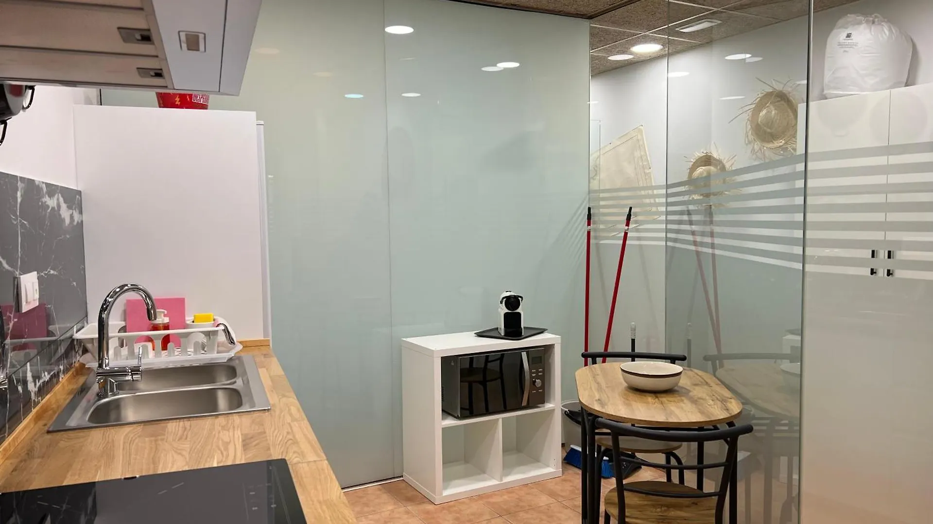 公寓 Apartamento Nuria,Centro Del Pueblo,Planta Baja Con Jardin, Aire Acondicionado L' Escala 西班牙